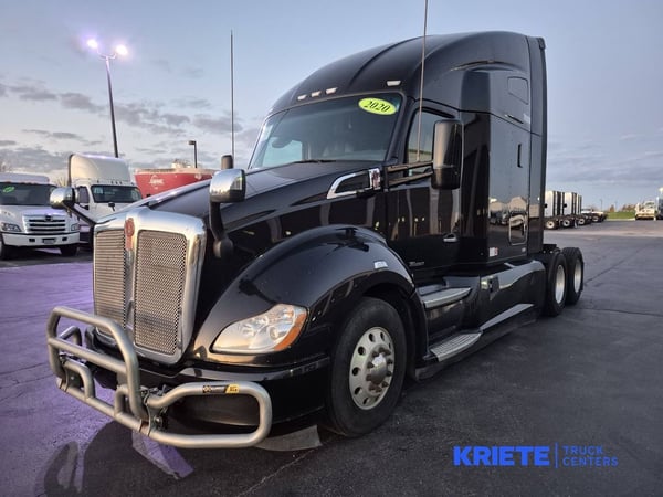 Slide images of 2020 KENWORTH T680