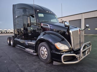 Slide images of 2020 KENWORTH T680