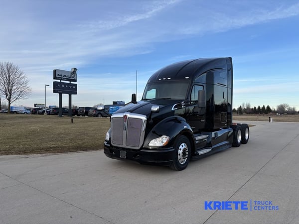 Slide images of 2020 KENWORTH T680