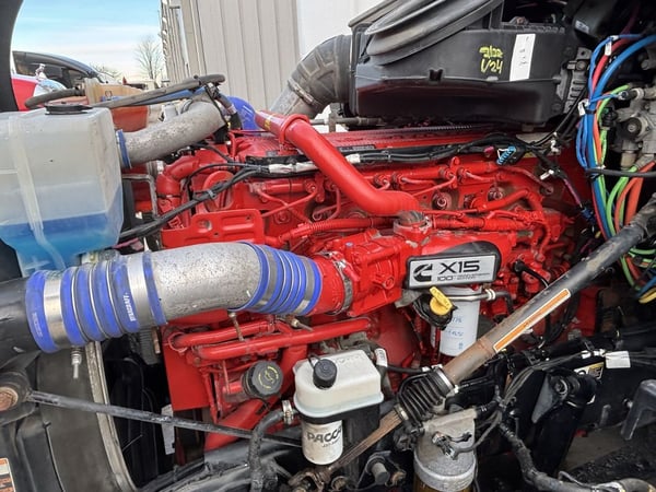 Slide images of 2020 KENWORTH T680