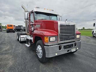 Slide images of 2018 MACK CHU613