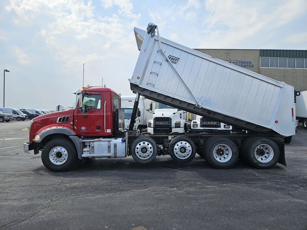 Slide images of 2020 MACK GRANITE