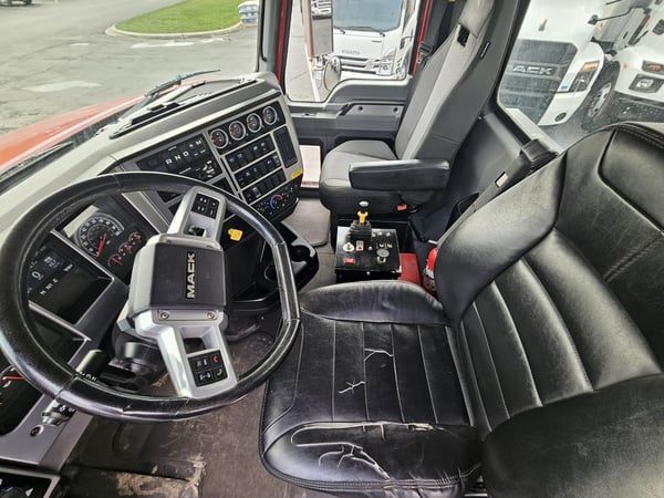 Slide images of 2020 MACK GRANITE