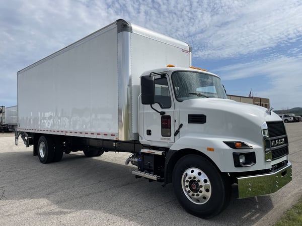Slide images of 2025 MACK MD642