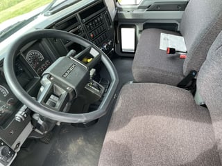 Slide images of 2025 MACK MD642
