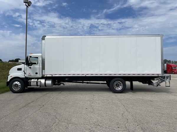 Slide images of 2025 MACK MD642