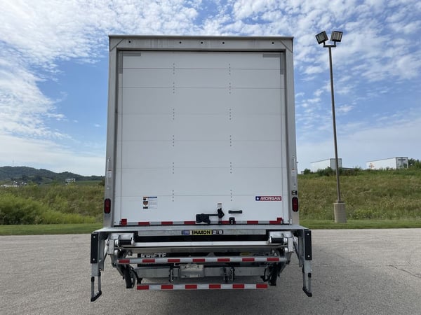 Slide images of 2025 MACK MD642