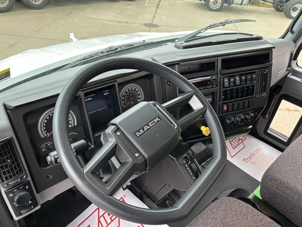 Slide images of 2025 MACK MD642