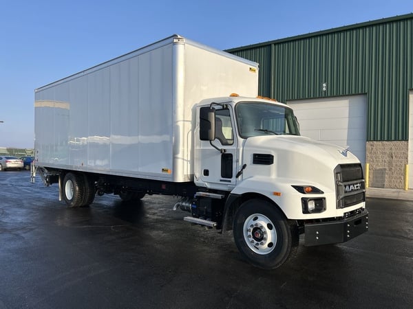 Slide images of 2025 MACK MD642