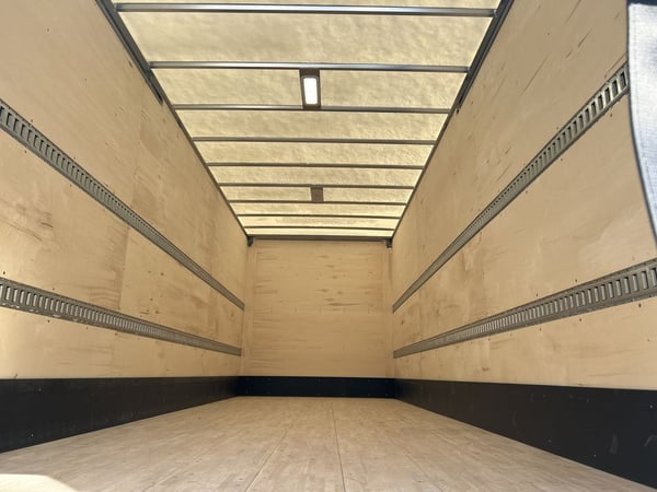 Slide images of 2025 MACK MD642