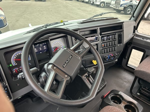 Slide images of 2025 MACK MD642 