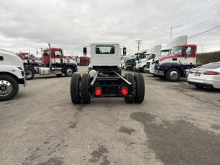 Slide images of 2025 MACK MD642 