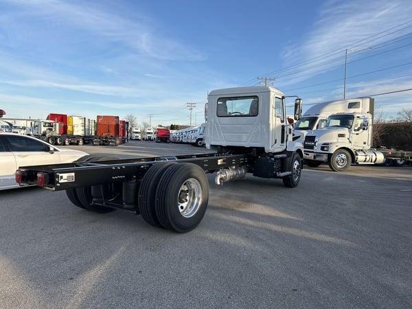 Slide images of 2025 MACK MD742