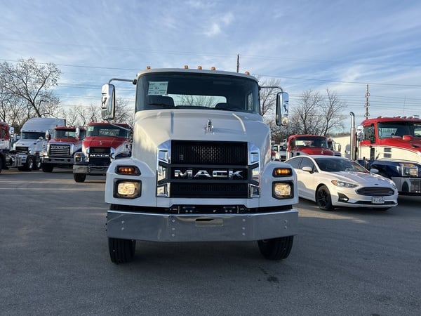 Slide images of 2025 MACK MD742