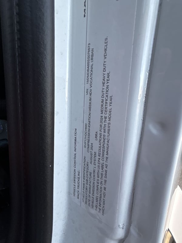 Slide images of 2025 MACK MD742