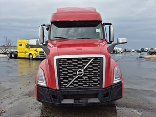 Slide images of 2022 VOLVO VNL64T760